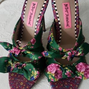 Betsey Johnson shoes